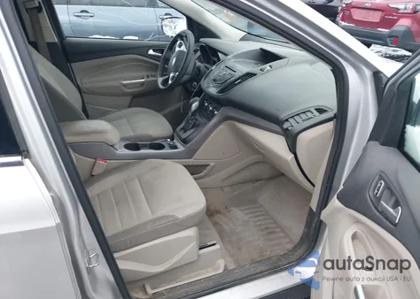 2015 Ford Escape Se z USA, uszkodzony, nr VIN 1FMCU9GX8FUC58529